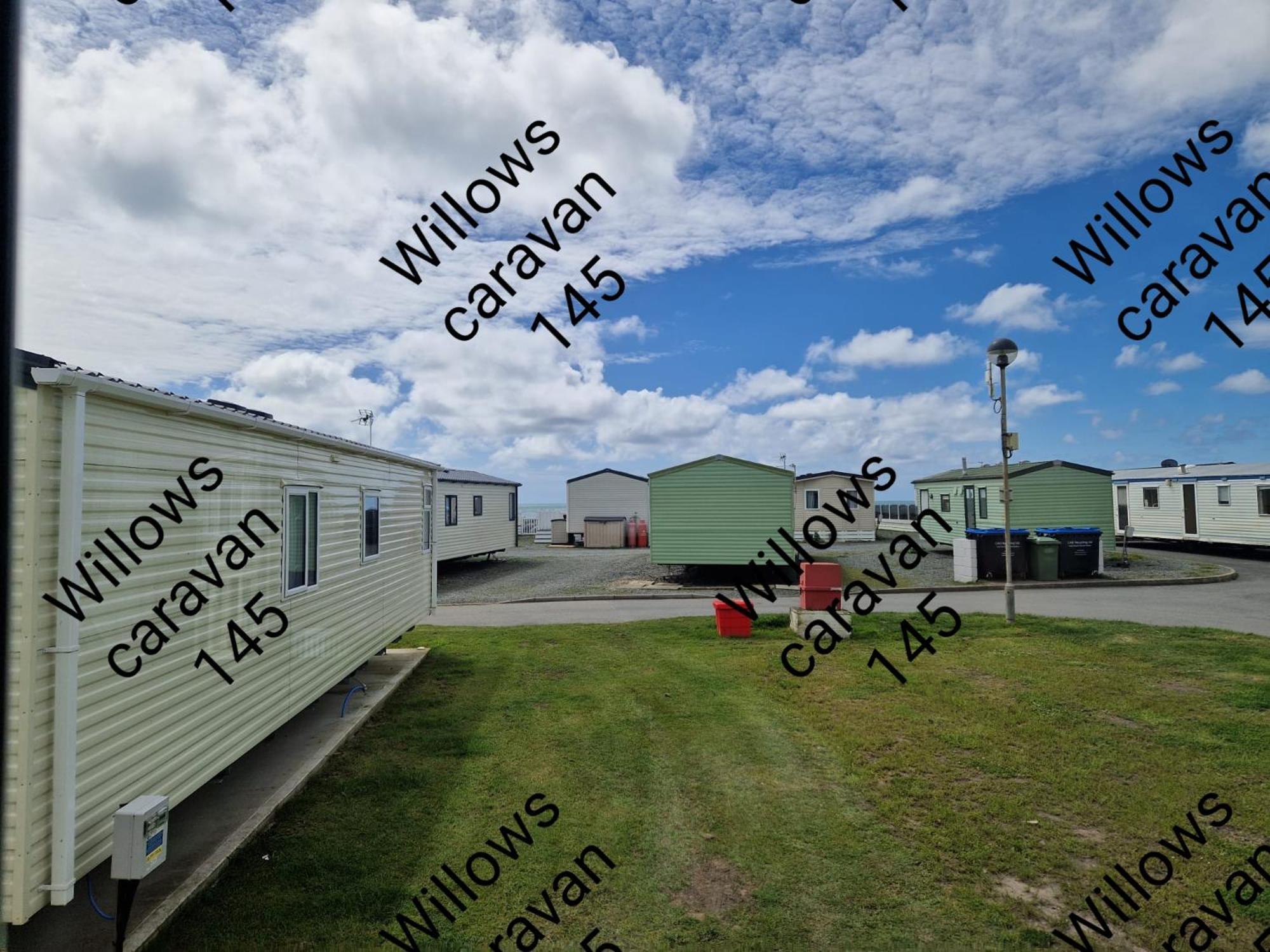 Willows Caravan 145 Llanddwywe Εξωτερικό φωτογραφία